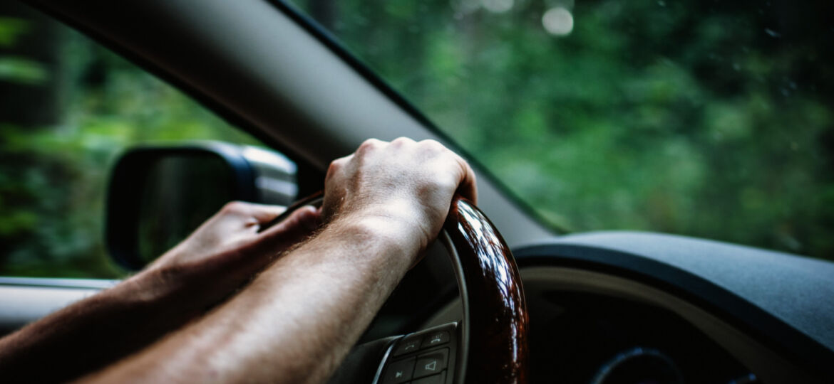 SE VOCÊ QUISER CHEGAR AO SEU DESTINO TERÁ QUE ASSUMIR O VOLANTE!